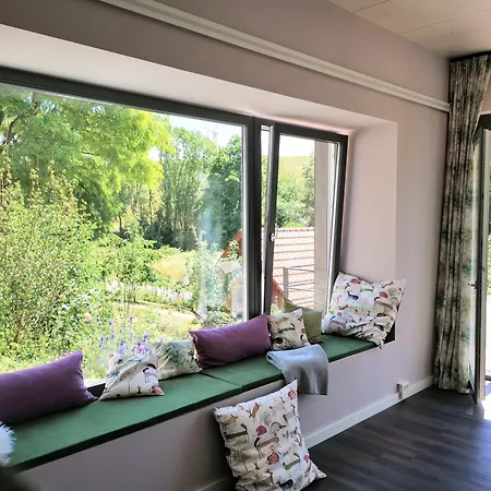 Schieferquartier - Charmantes Haus Im Gruenen Mit Terrasse Und Carport Lägenhet *